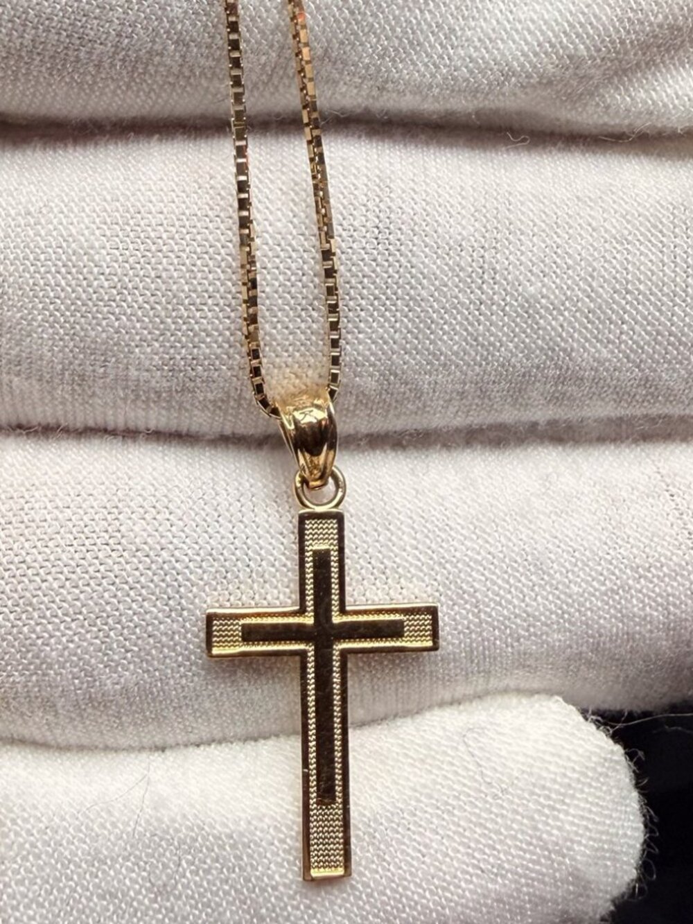 14K Yellow Gold Latin Cross Pendant With 0.8mm Box Chain - 16 inch
